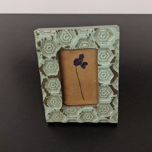 4x3 shabby chic frame with spring flower press